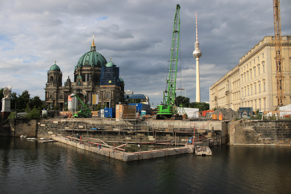 Pressefoto - Humboldtforum - Fernsehturm Berlin - Fotograf Martin Fürstenberg - www.platyn.de