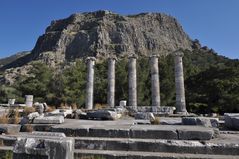 Priene - Mächtige Säulen des Athena-Tempels