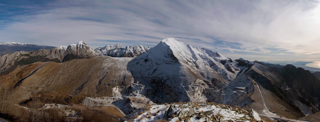 Prima neve sulle Apuane