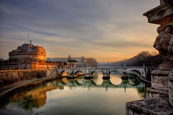 Prime luci sull' Urbe