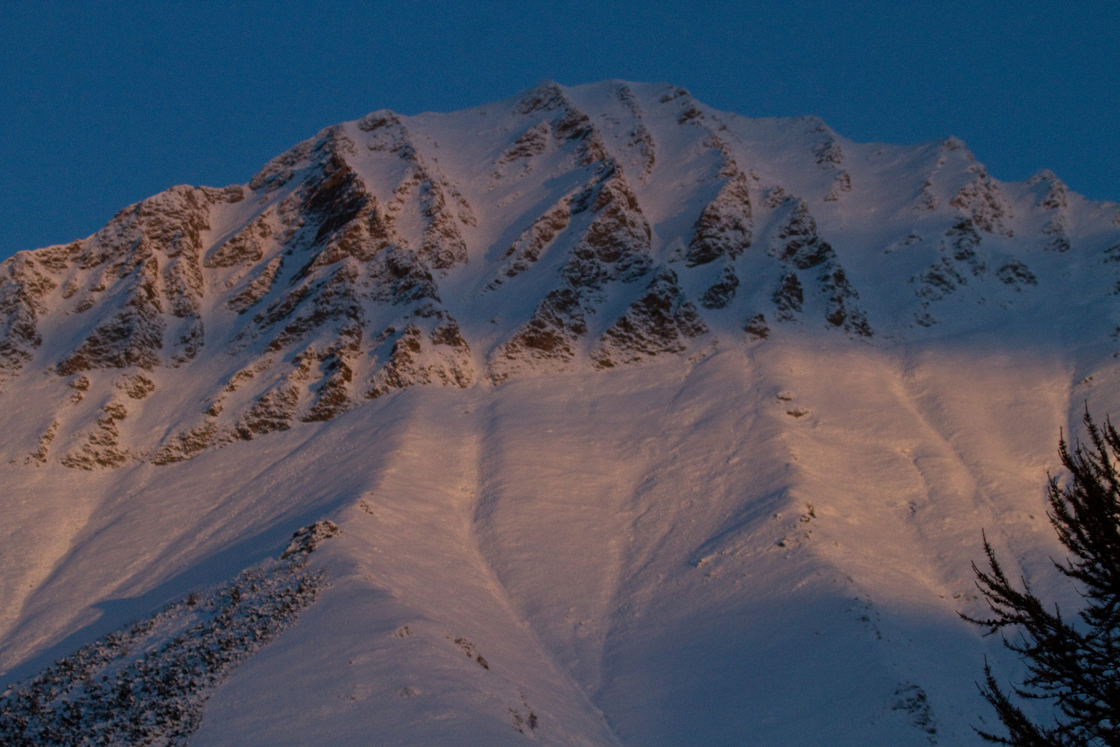 Primo sole sulla prima neve