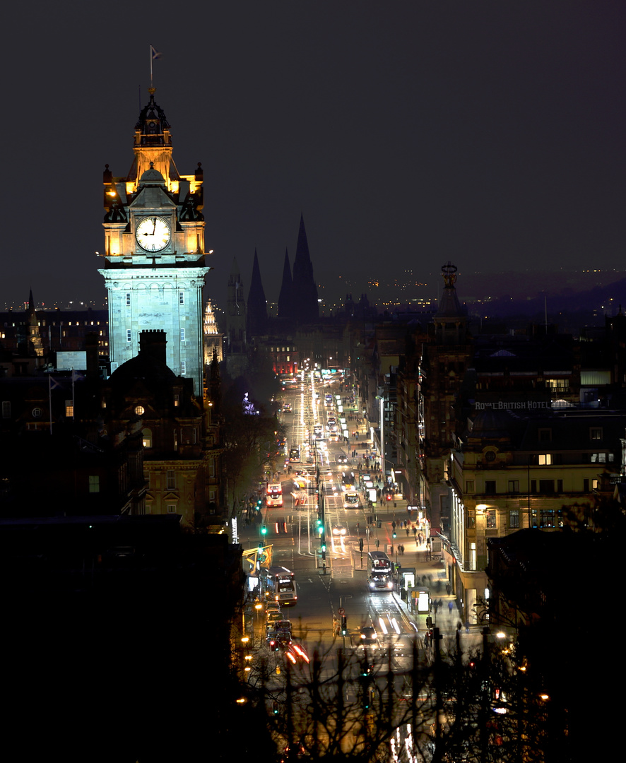 Princes Street at 09.02 pm