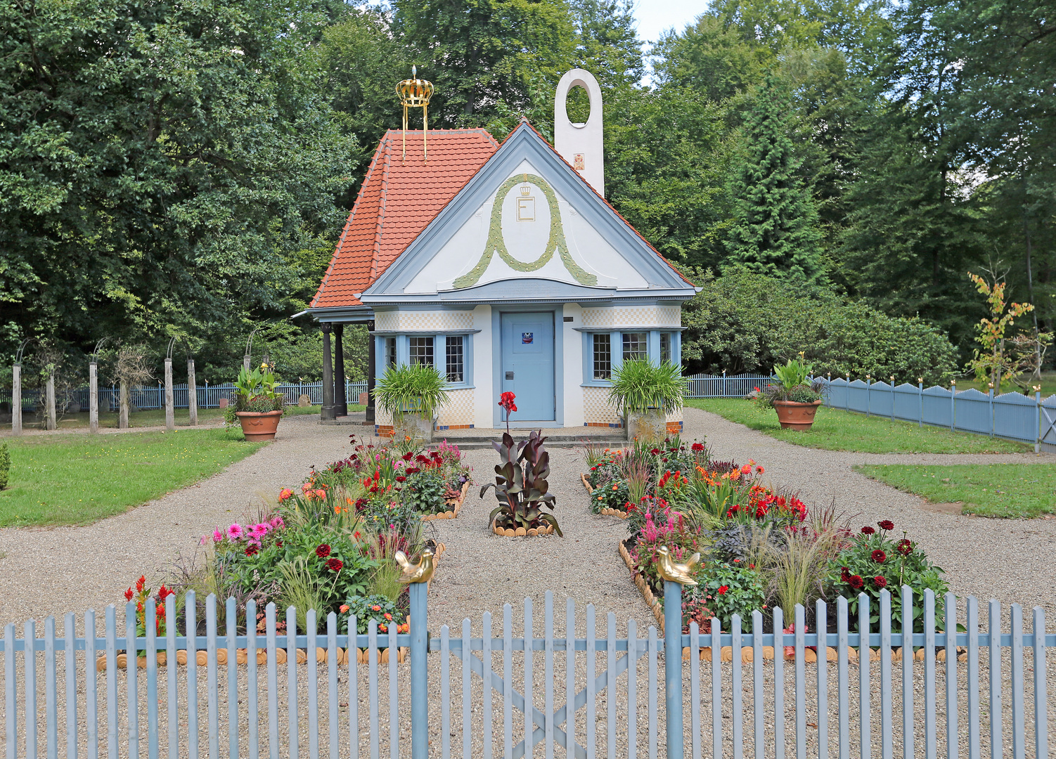 Prinzessinnenhaus im Park Wolfsgarten -1-