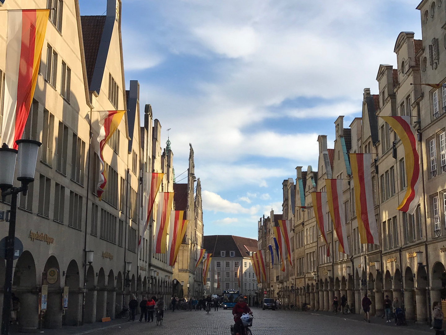 Prinzipalmarkt beflaggt