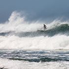 pris entre les vagues géantes