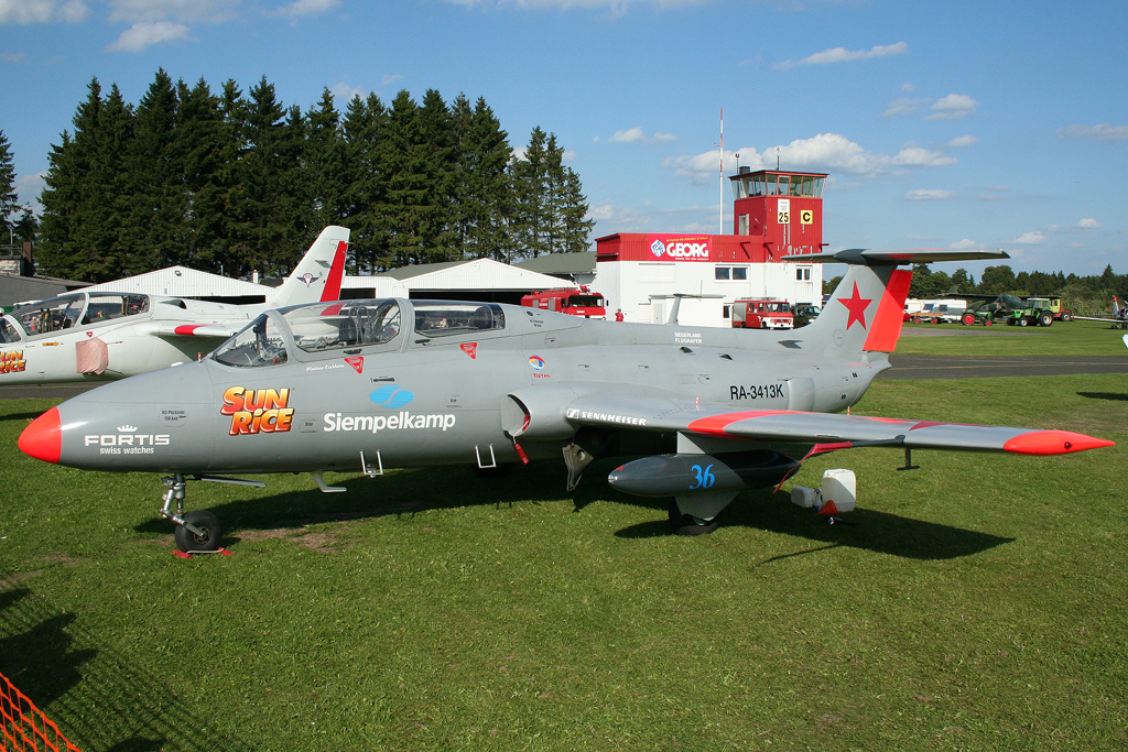 Private Aero L-29 Delfín