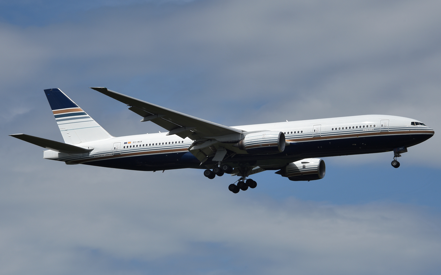 Privilege Style Boeing 777-212ER EC-MUA 