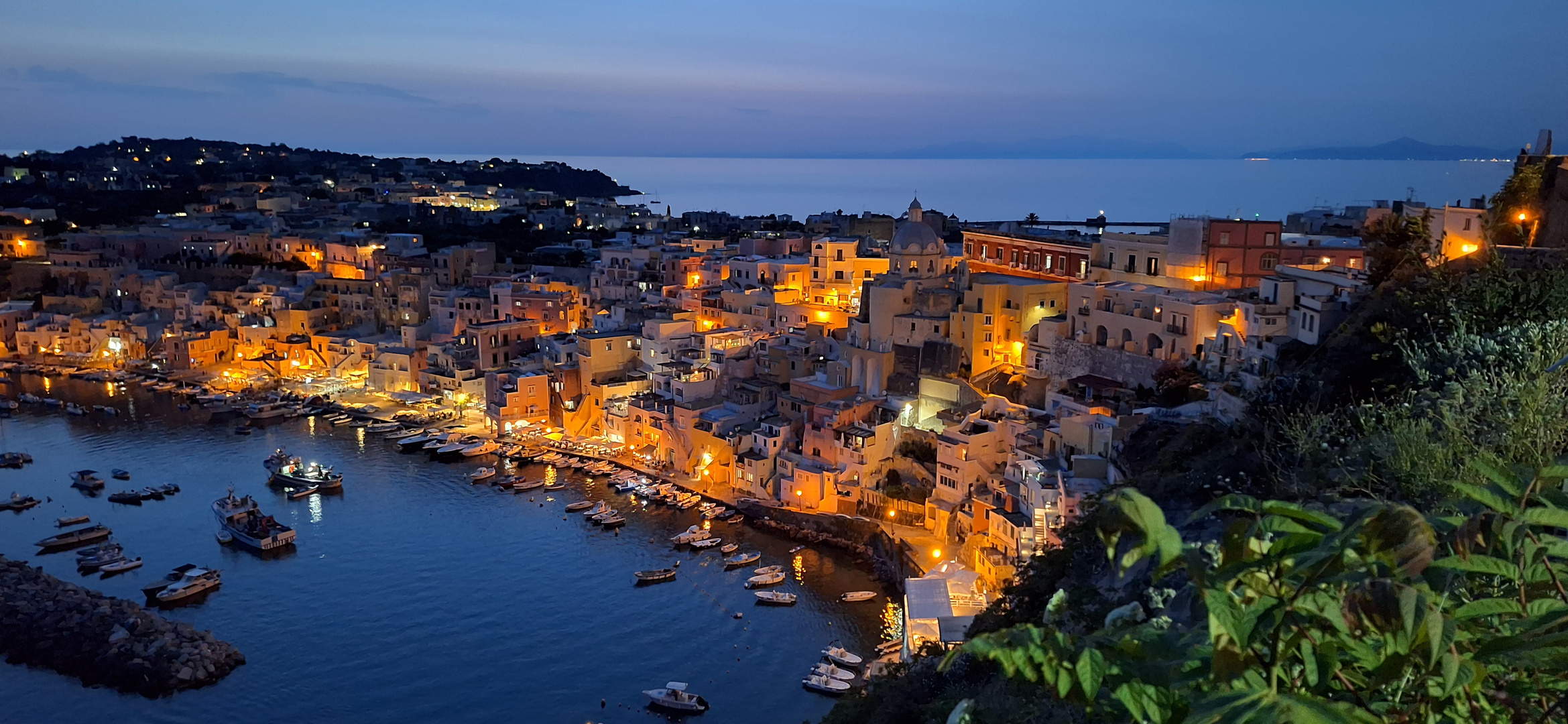 Procida bei nacht