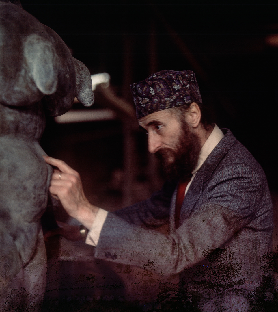 Professor Ernst Fuchs bei der Abnahme beim Giesser