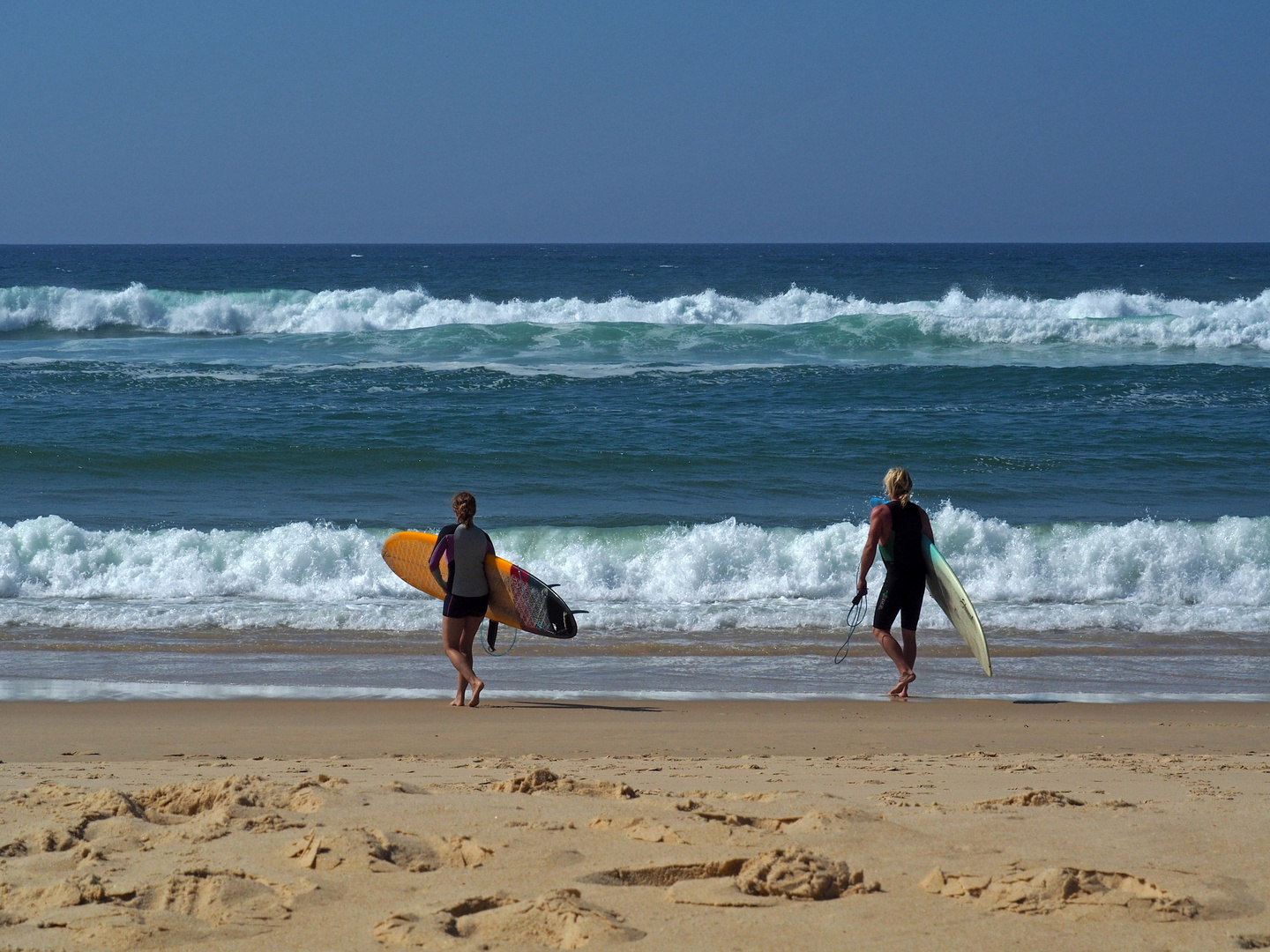 Profiter du beau temps pour surfer