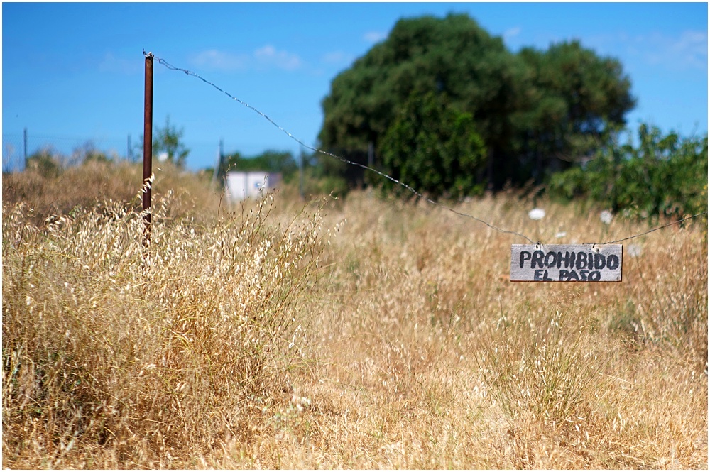 PROHIBIDO EL PASO