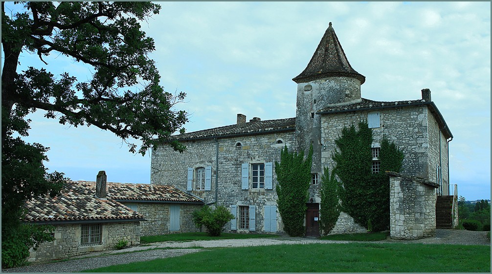 PROMENADE AU CHATEAU DE CAYLA (TARN )