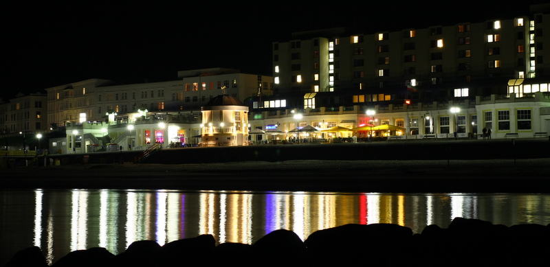 Promenade bei Nacht