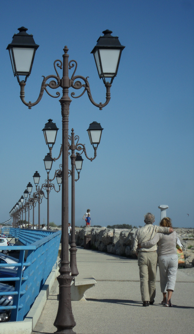 Promenade en bord de mer ....