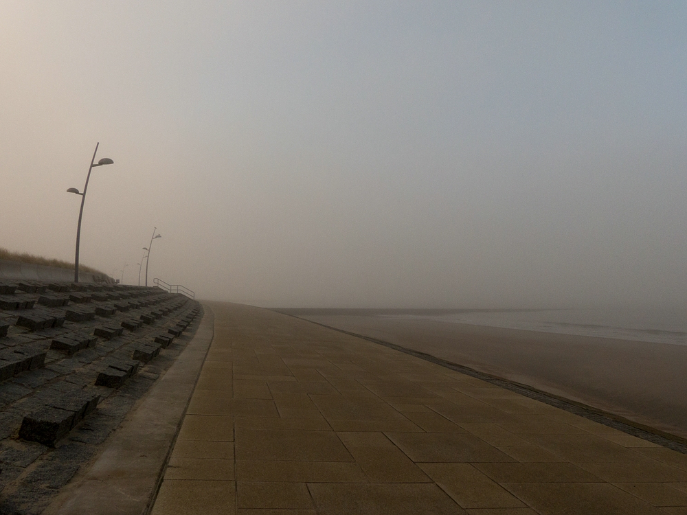 Promenade im Nebel