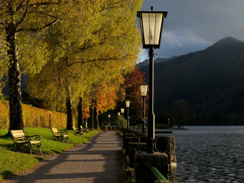 Promenade in der Abendsonne