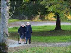 Promenade mère et fille assorties