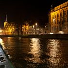 Promenade nocturne le long des berges de l'Ill