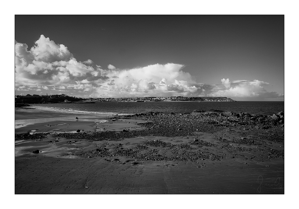 [ promenade sur la plage ]