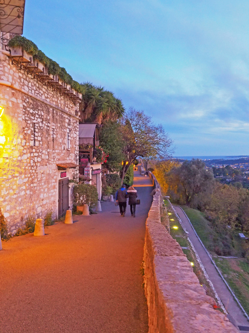 Promenade sur les remparts de Saint-Paul-de-Vence