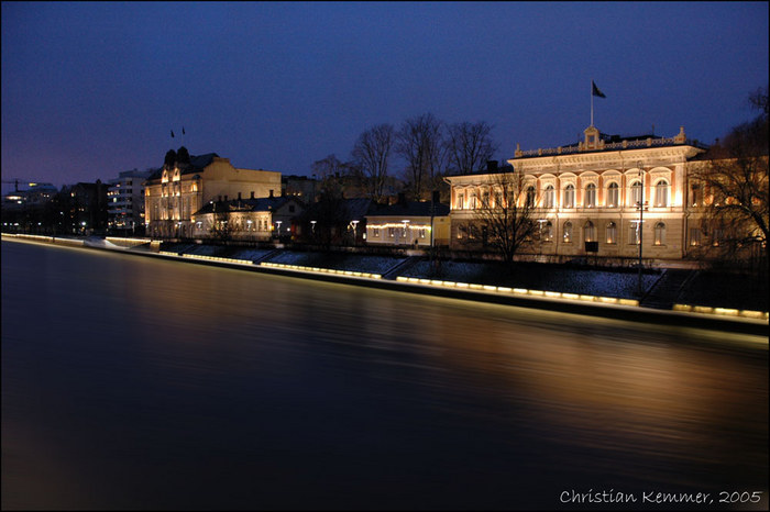 Promenade von Turku bei Nacht