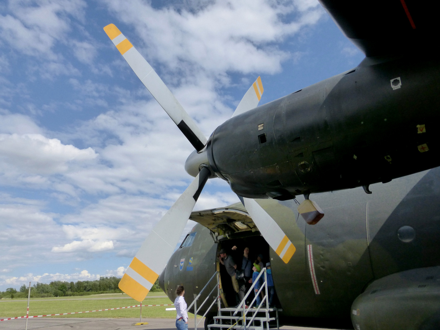 Propeller und Einstieg in die Maschine