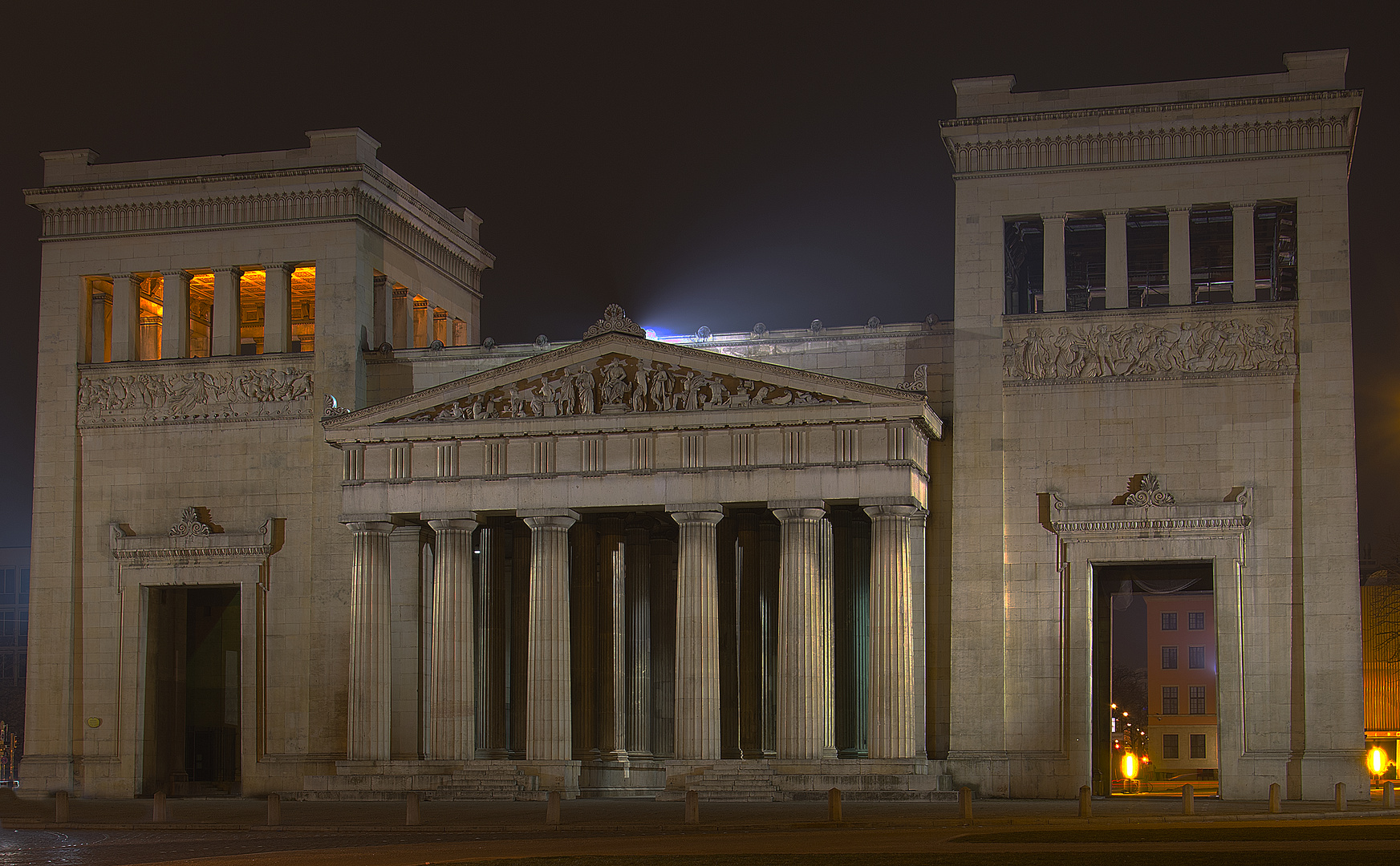 Propyläen am Königsplatz München