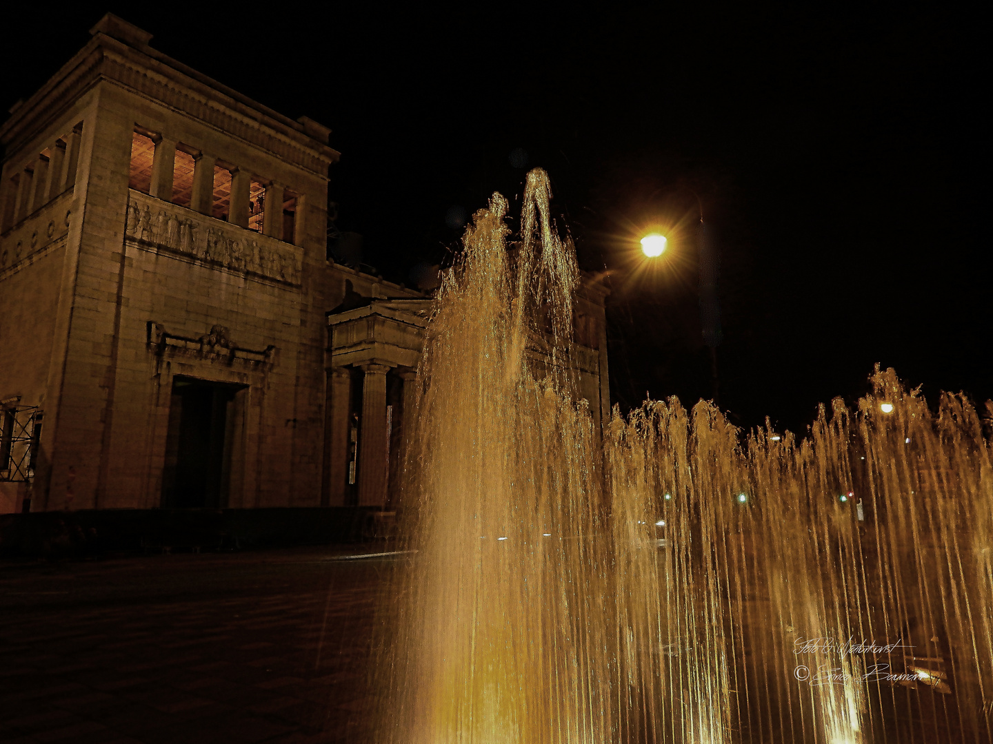 Propyläen am Königsplatz München