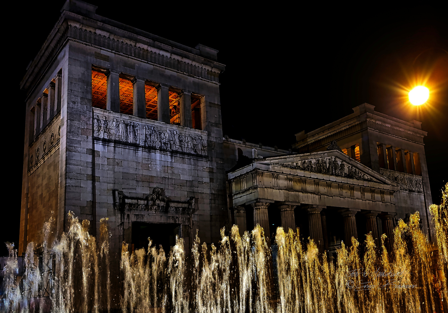 Propyläen am Königsplatz München