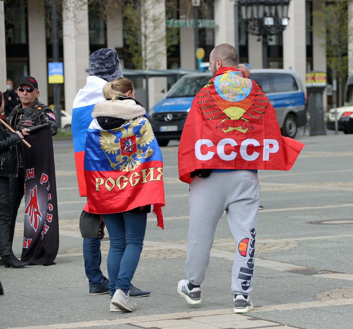 Prorussische - Prorussian Demonstration - Gegendemonstration