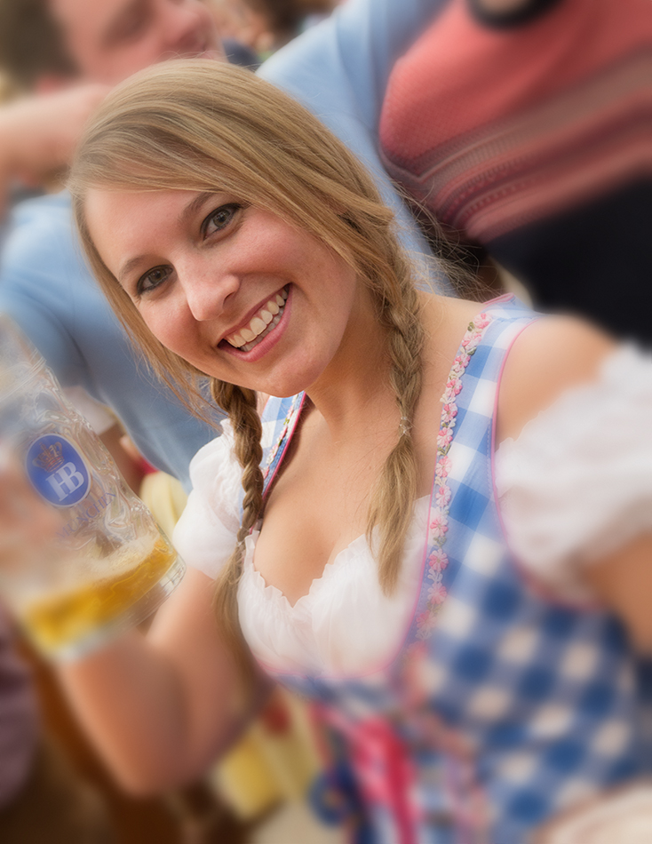 Prost.... warum is da ois so verschwommen auf da wiesn???