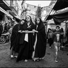 Protagonists and spectators of the Good Friday procession _ III