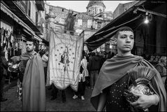 Protagonists and spectators of the Good Friday procession _ IV