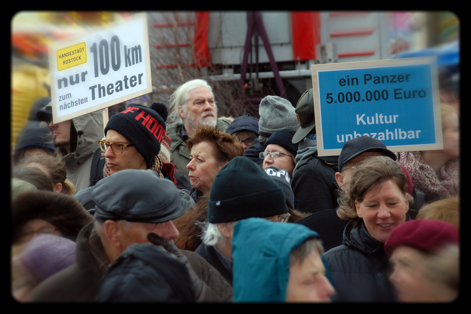 Protest gegen Entlassung und Kulturabbau