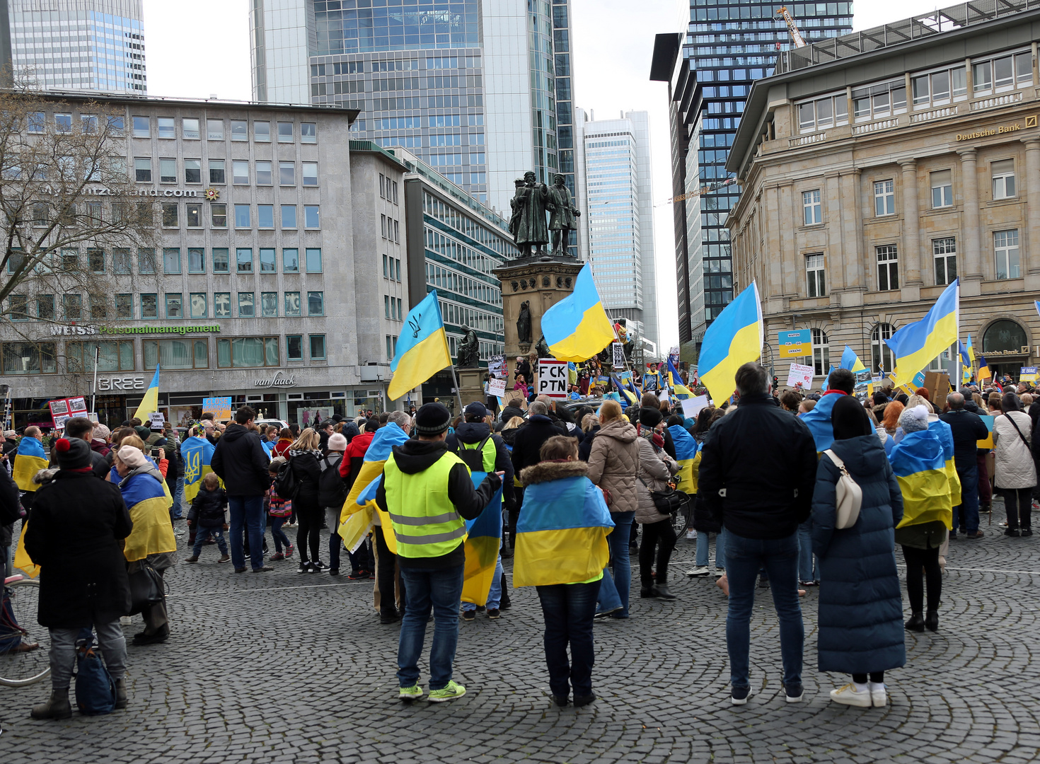 Protest gegen Krieg in Ukraine - Protest against war in Ukraine