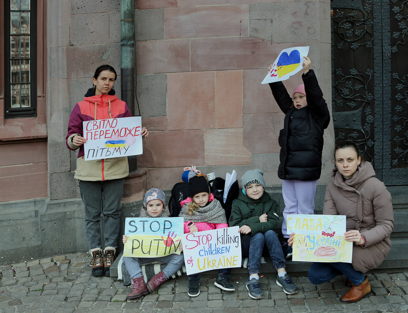 Protest gegen Krieg in Ukraine - Protest against war in Ukraine