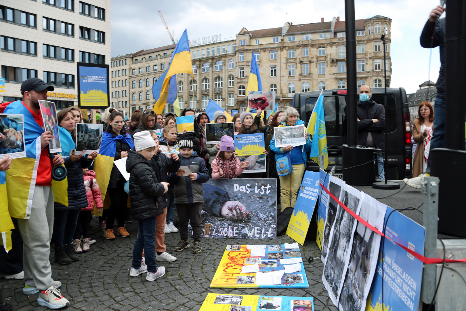 Protest gegen Krieg in Ukraine - Protest against war in Ukraine