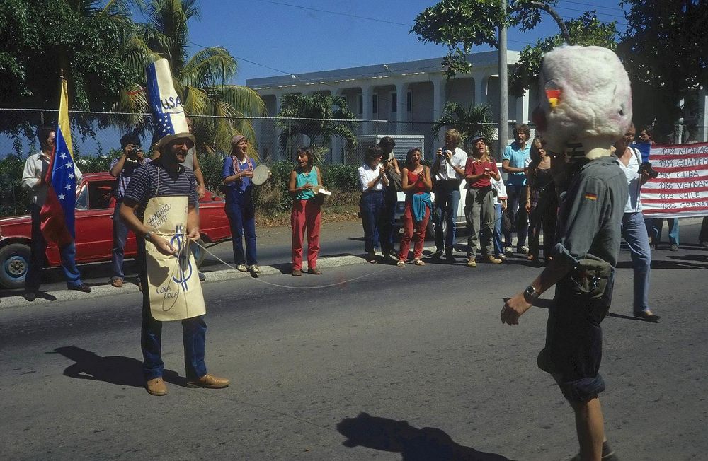 Protest vor der US-Botschaft, Managua, 1984