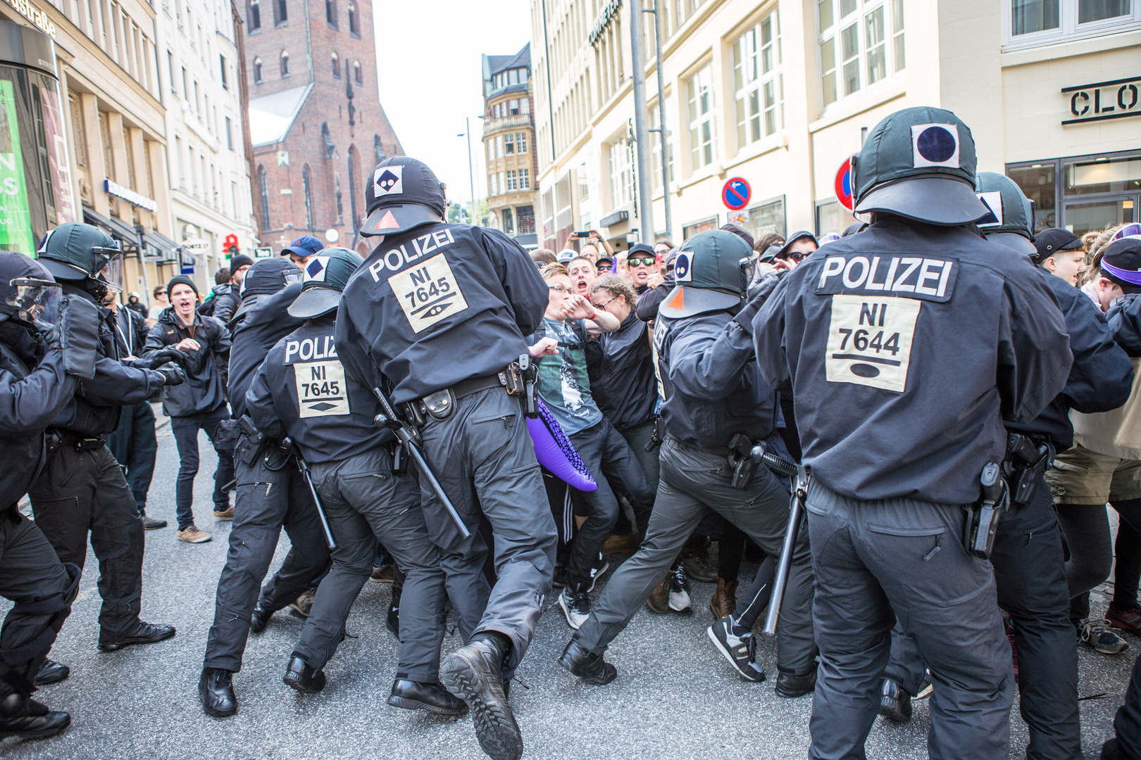 Protest vs- G20