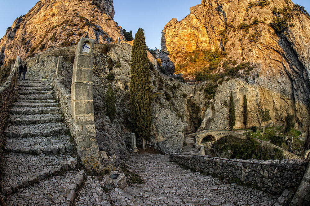 Provence - Moustiers Sainte Marie