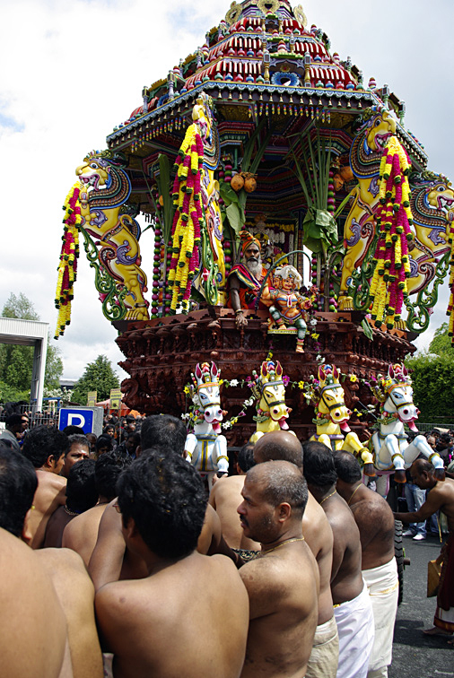 Prozessionsbeginn_Hindu-Tempelfest in Hamm 2009