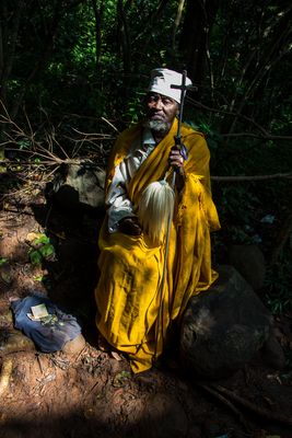 Prêtre chrétien orthodoxe sur la péninsule de Zegué, sur le lac Tana, Etat d'Amhara.