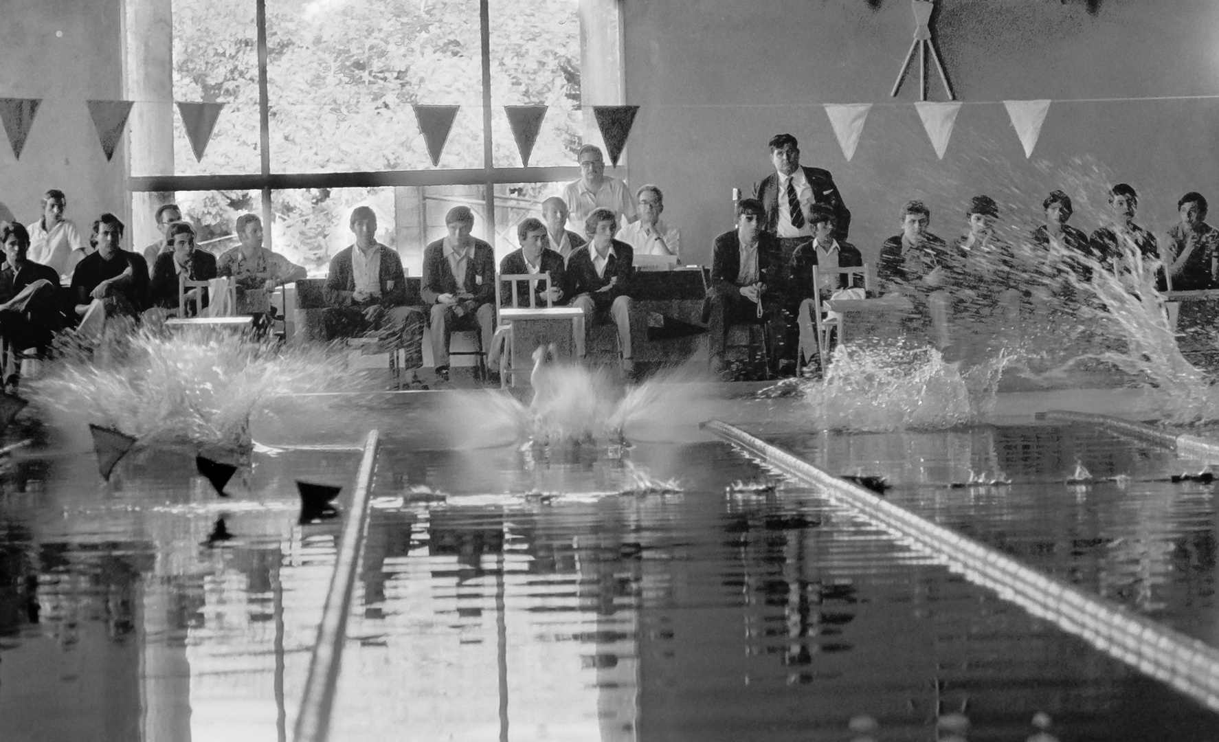 PRUEBAS DE NATACION EN EL NUEVO EDIFICIO (en aquel entonces) DEL CLUB FLUVIAL DE LUGO.