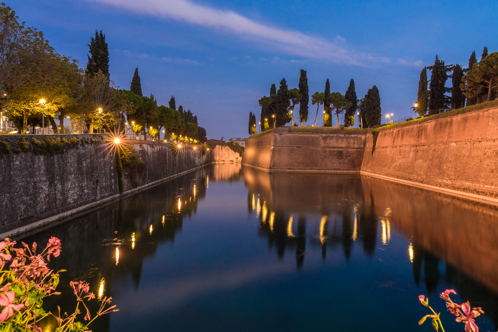 Pschiera del Garda Canale di mezzo Blick von der Ponte di Porta Brescia