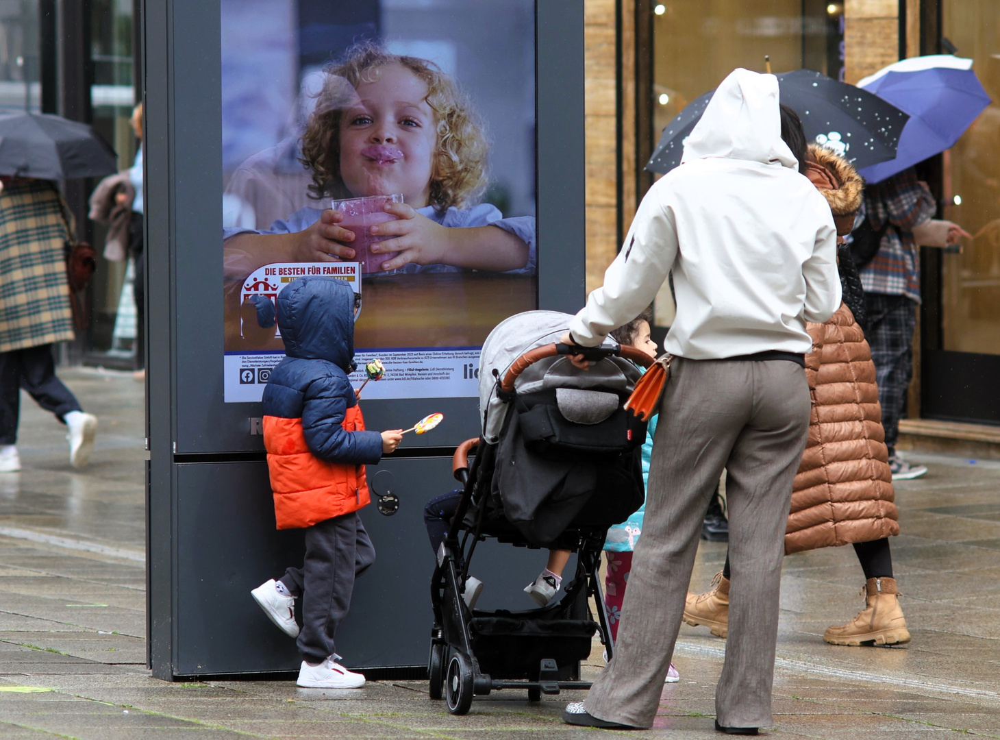 P_street Regen Plakat S cr6-EM2A1315_v3_flwg_qw10_mPent_135mm_manFocus_cr6