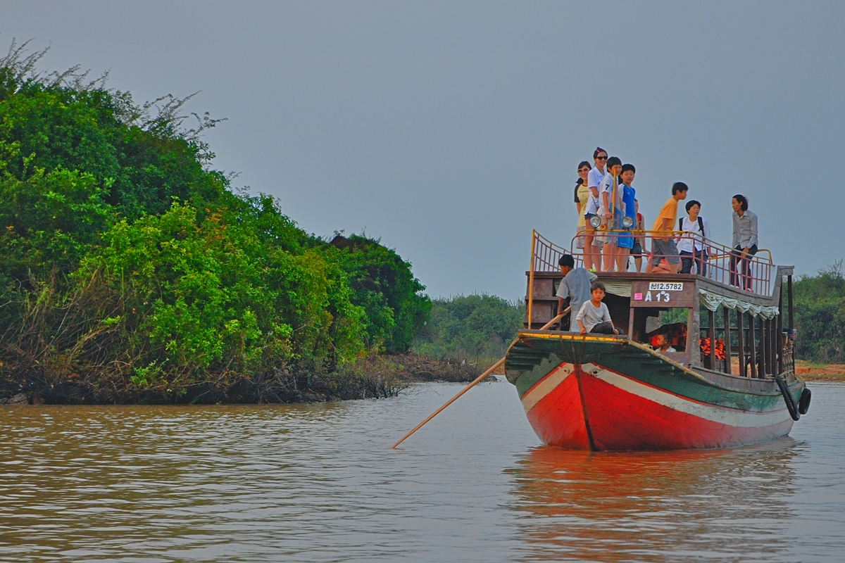 Public transport on the Siem Reap river