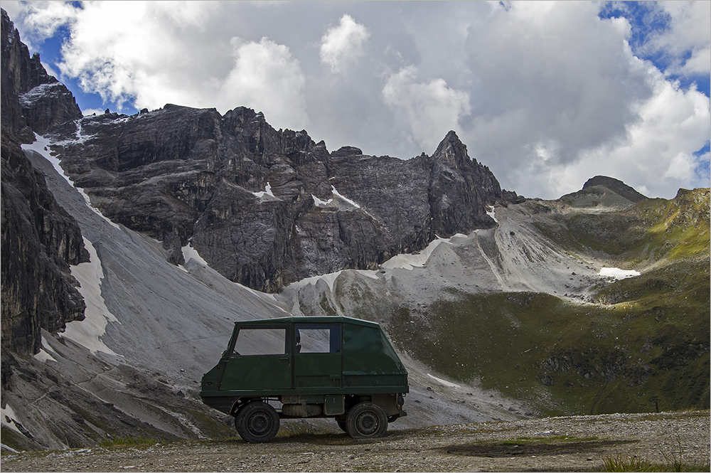 Puch Haflinger dort wo er noch gebraucht wird, im Hochgebirge