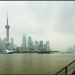 Pudong im Nebel