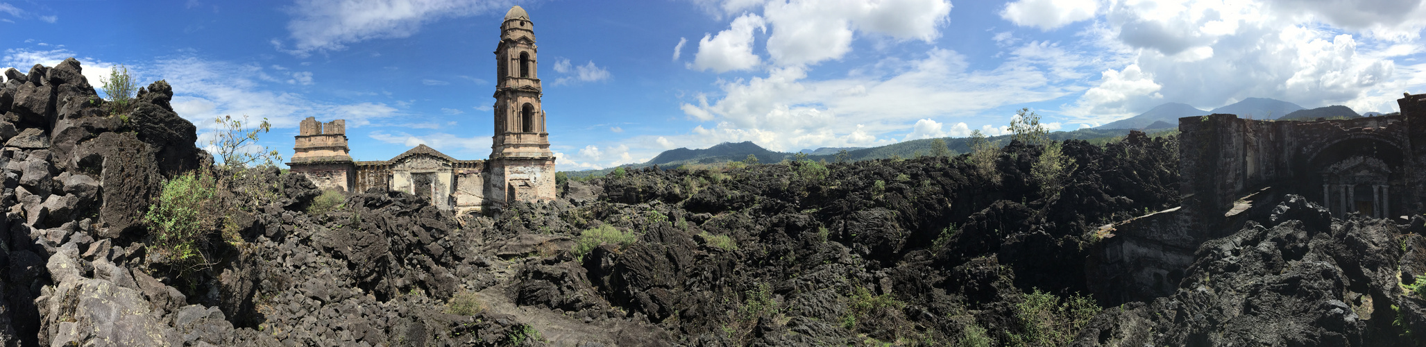 Pueblo Cubierto por Lava 