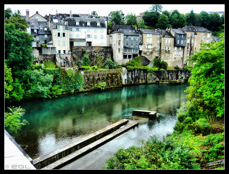 Pueblo de Francia, cercano a la frontera de Huesca